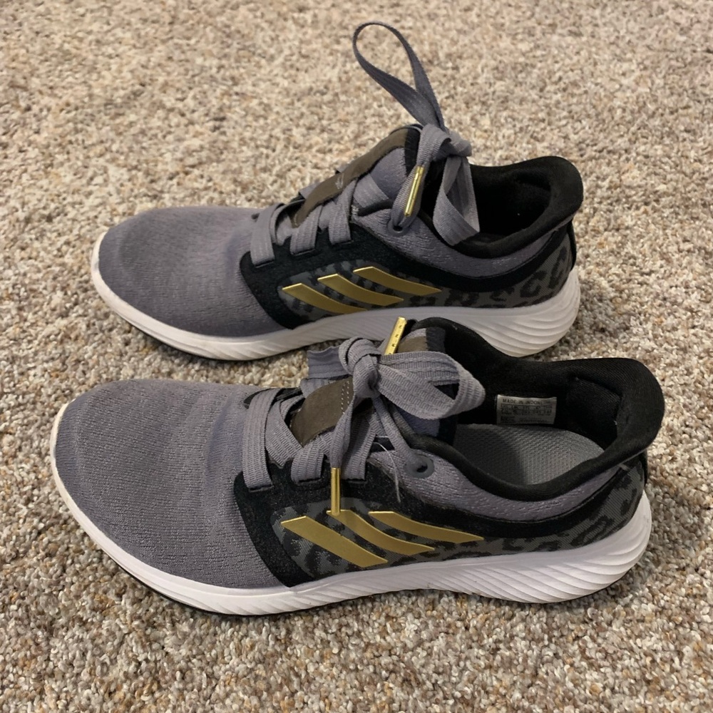 Super cute leopard Luxe Adidas with gold detail